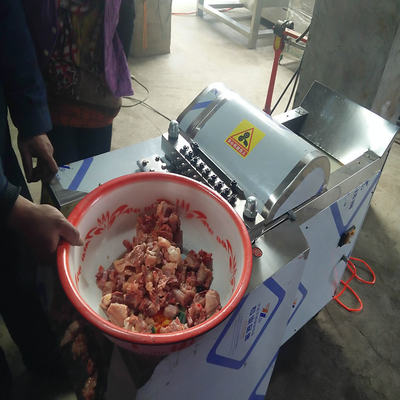 Automatisches industrielles Hühnerrohes gefrorenes Fleisch Cuber Dicer Chinas, das Maschinerie-Maschine schneidet