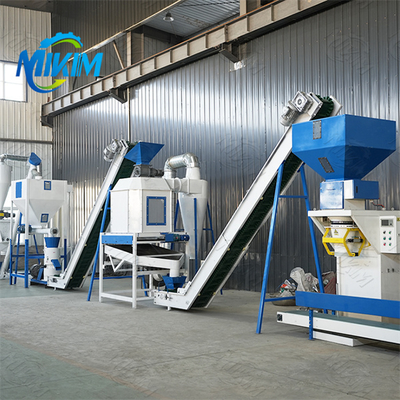 Die Produktionslinie für Entenfutterpellets verfügt über eine intelligente Technologie und eine einfache Bedienung, wodurch sie für Farmen und Futtermittelfabriken aller Größen geeignet ist.