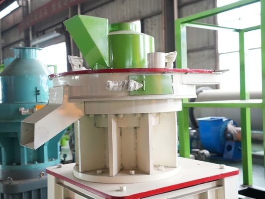 Kugel-Maschinen-Erdnuss Shell Grass Pellet Maker 0.8t/H des Edelstahl-4Cr13 hölzerne