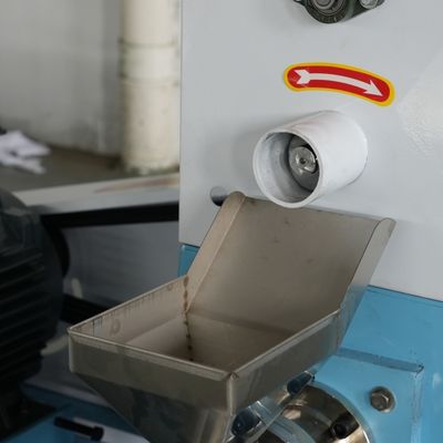 Sich hin- und herbewegender Fisch-Futtermühle-Kugel-Extruder, der Maschine 380V herstellt