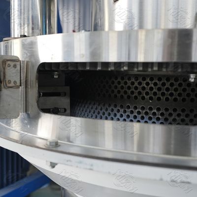 Hohe hölzerne Kugel der industriellen Leistungsfähigkeit, die Maschine 125 Kilogramm macht