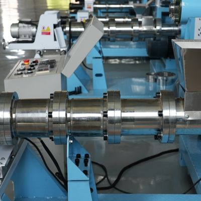 1mm sich hin- und herbewegender Nahrung- für Haustiereextruder der Fisch-Zufuhr-Kugel-Maschinen-320kg 380V