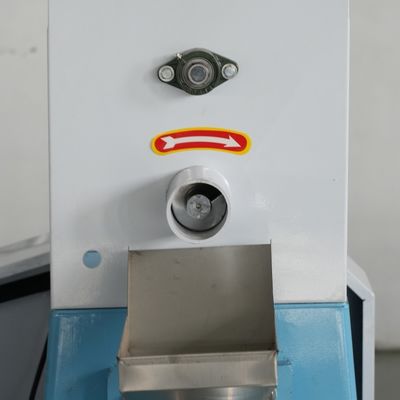 Sich hin- und herbewegende Fische MIKIM beizen die Herstellung der Maschinen-Nahrung, die abgrifffeste 4.4ft trocknet