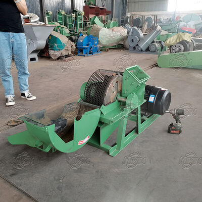 Unglaublich leistungsstark riesige 450 kg Gewicht Kiefer Holz Baumzweig Kokosnuss Hülse Brecher Maschine Bildschirm von Holz Sägemehl