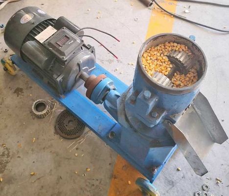 Sägemehl-Biomasse-hölzerne Kugel-Mühlmaschine 200kg/H