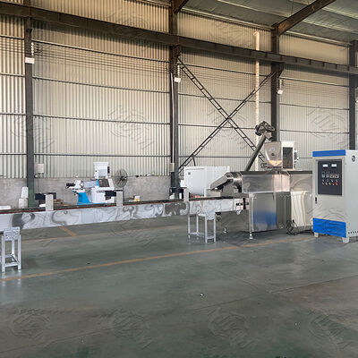 Twin Screw Extruder mit einer Kapazität von 100-1000 kg/h für Tierfutterproduktionslinie in Edelstahl für Lebensmittel und vollautomatischem Steuerungssystem