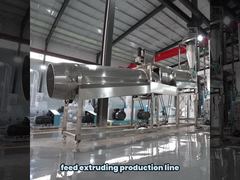 Schwebende Fischfutter-Pellets