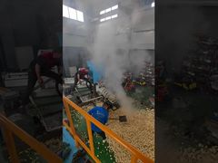 Maschine zum Extrudieren von Mais